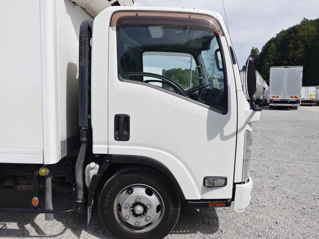 Isuzu ELF 2014